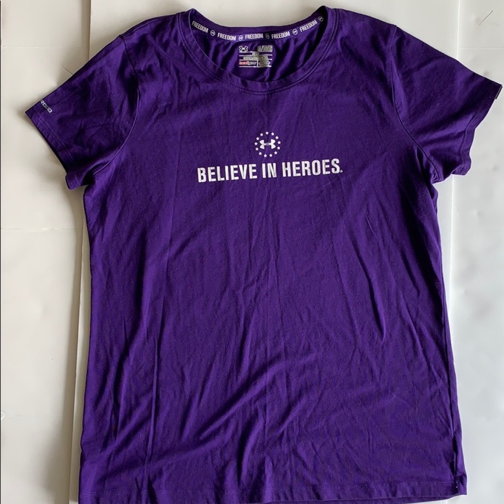 EUC Under Armour WWP Women’s Fitted XL T-shirt